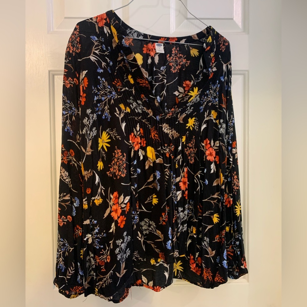 Lightly worn long sleeve floral blouse